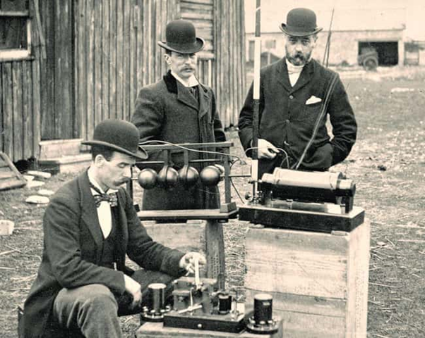British Post Office engineers inspect Marconi’s wireless telegraphy equipment